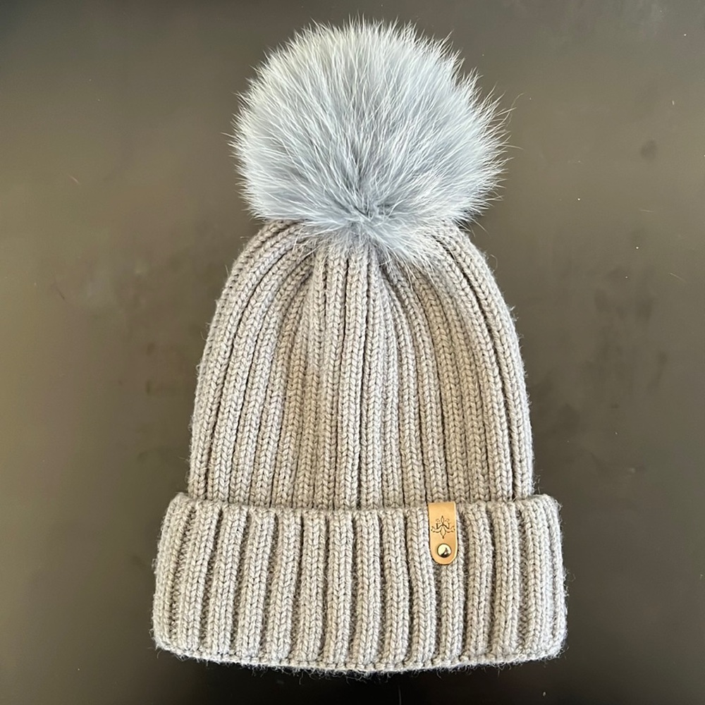 ON SALE!Mackage hat
